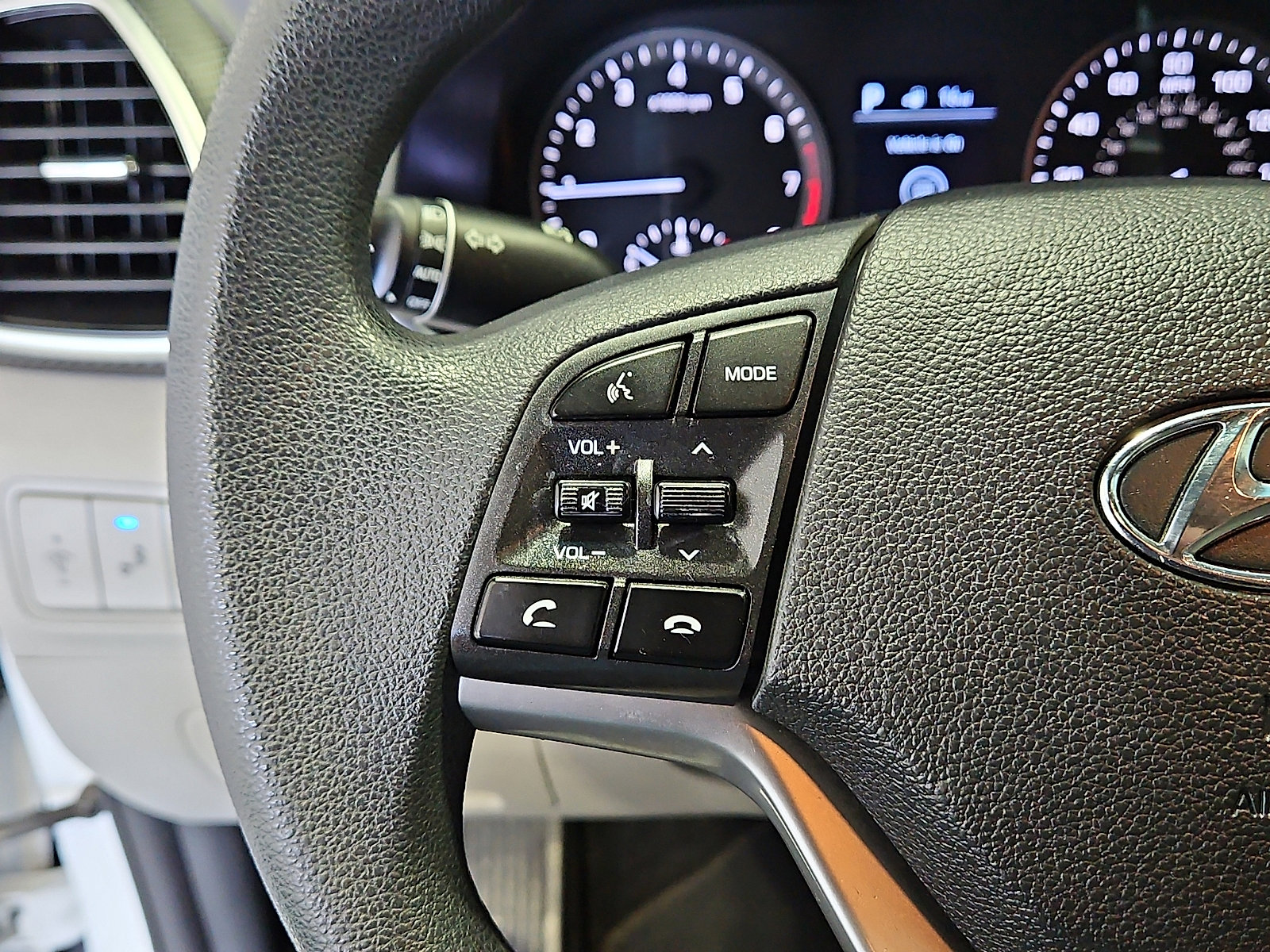 Used 2020 Hyundai Tucson Value w/ Cargo Package image 15