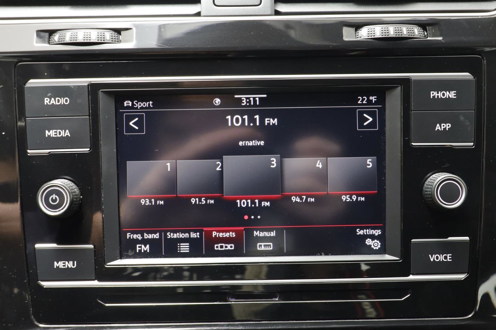 Used 2021 Volkswagen GTI S image 9