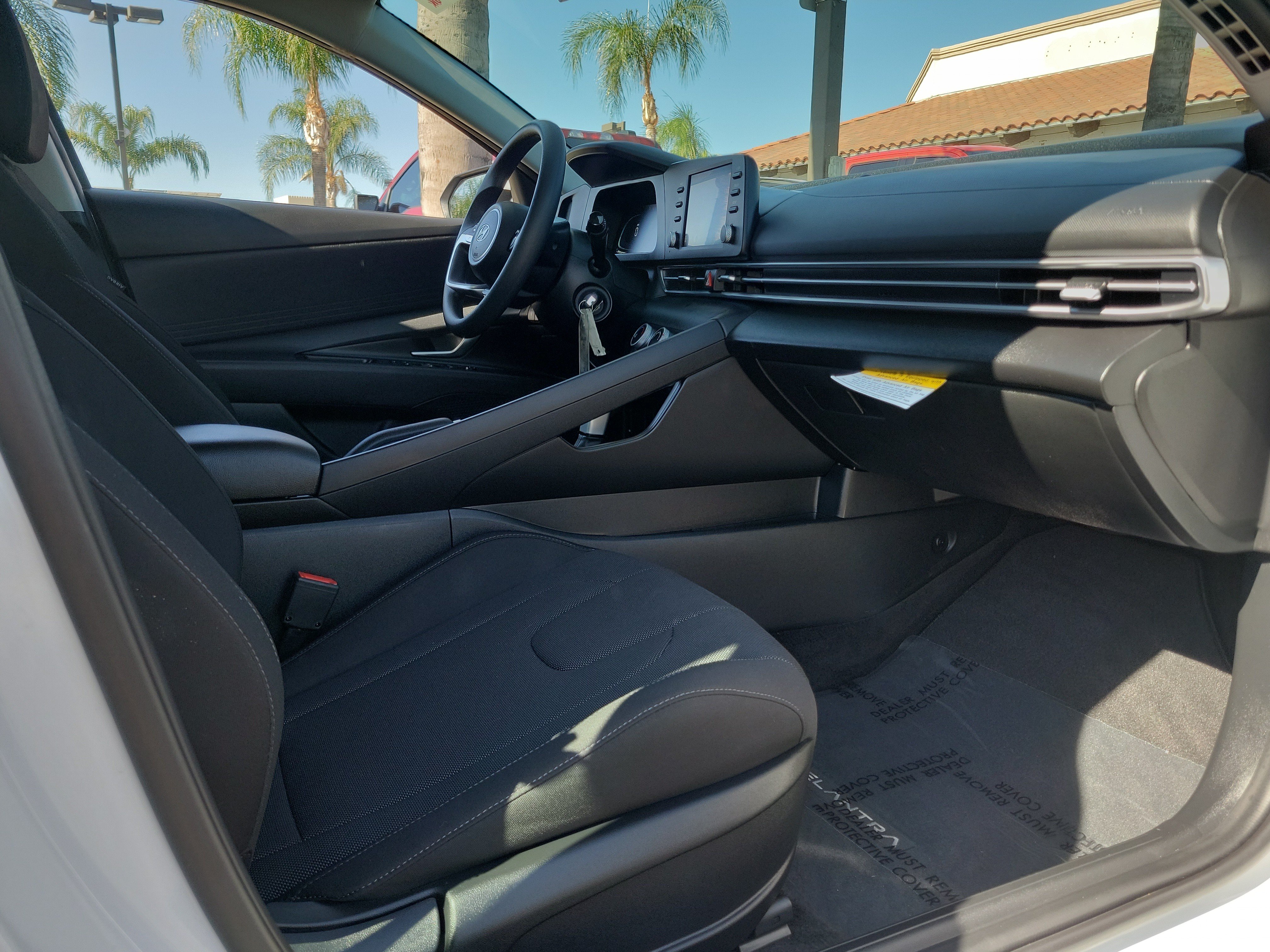 Certified 2025 Hyundai Elantra SE FWD image 21