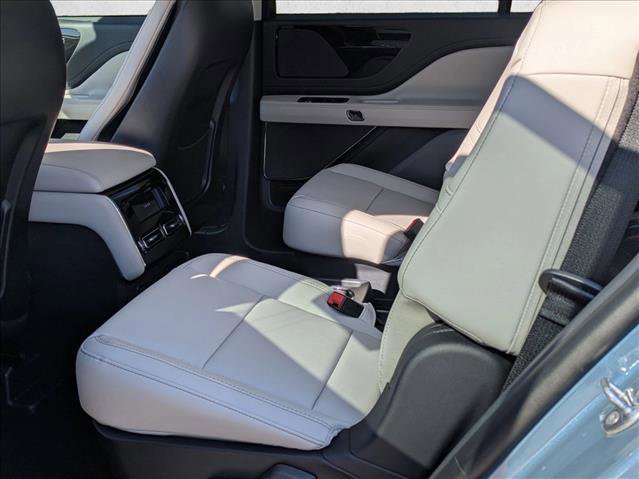 New 2026 Lincoln Aviator 2WD image 14