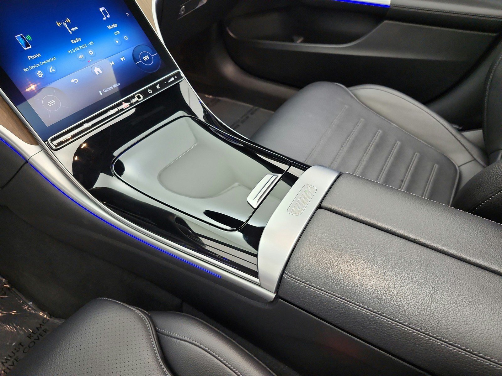 Used 2022 Mercedes-Benz C 300 Sedan image 11