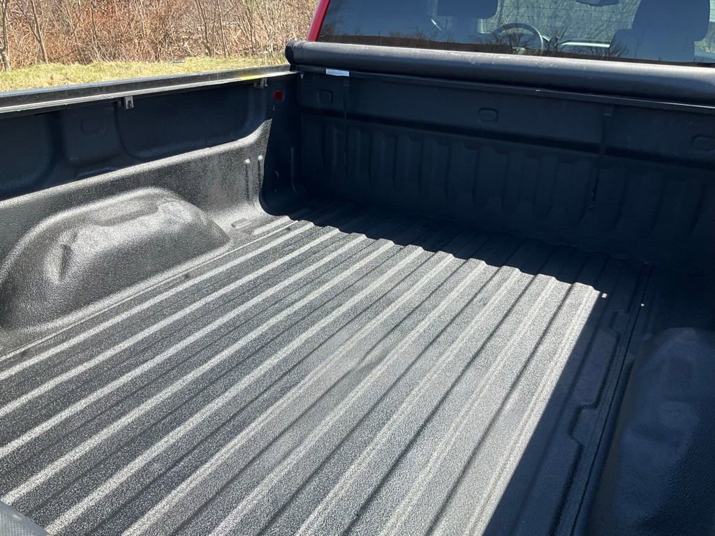 Used 2015 GMC Sierra 1500 SLE w/ SLE Value Package image 19