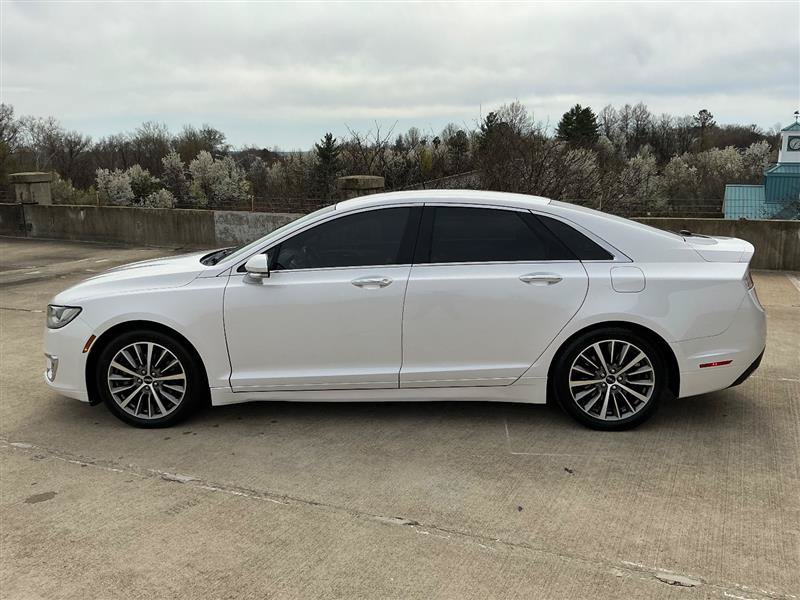 Used 2018 Lincoln MKZ Premiere AWD/4WD image 3