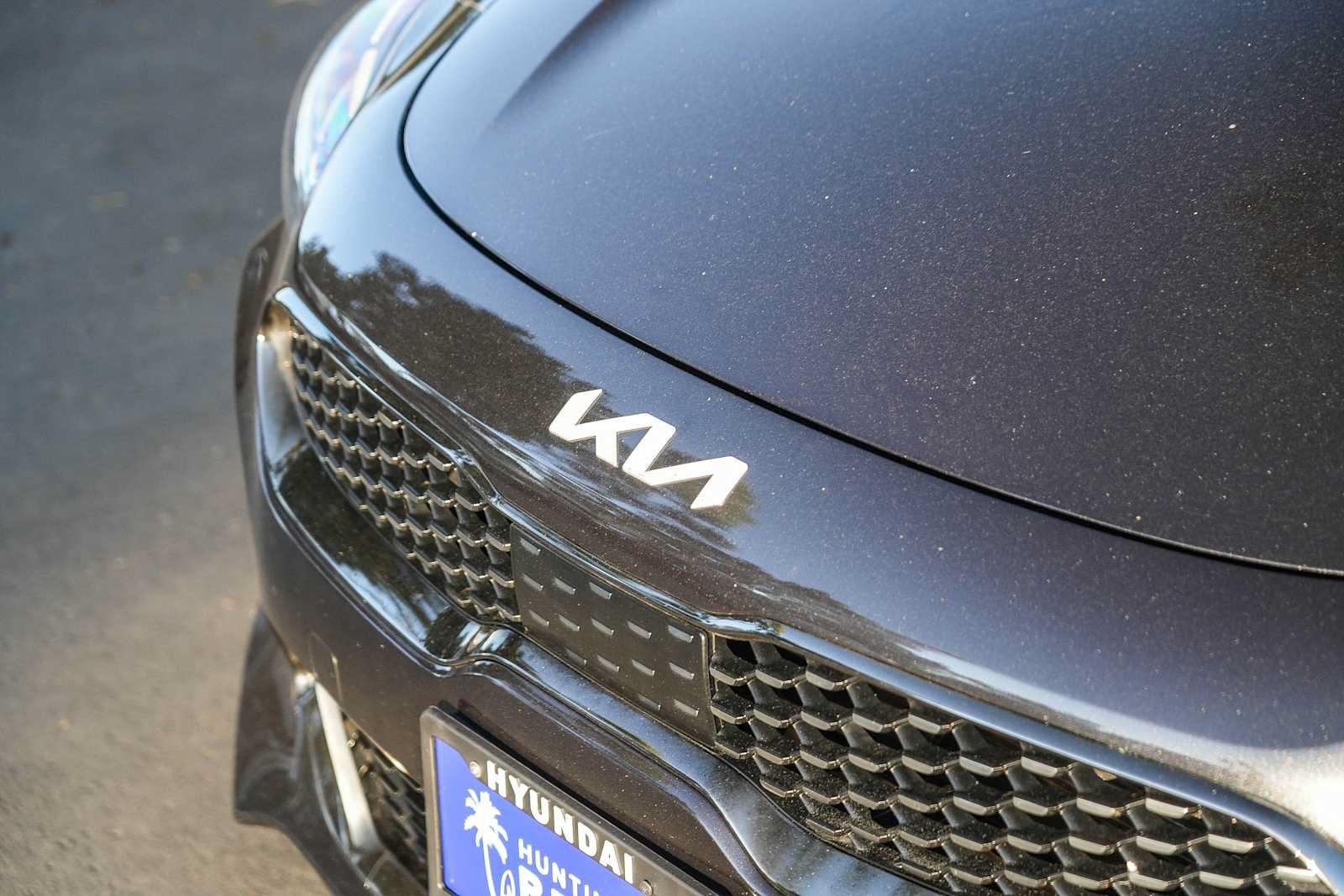 Used 2022 Kia Stinger GT1 AWD/4WD image 3