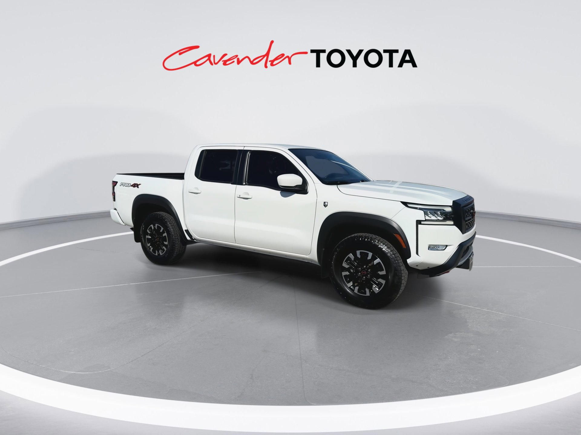 Used 2024 Nissan Frontier PRO-4X w/ Off-Road Protection Package image 2