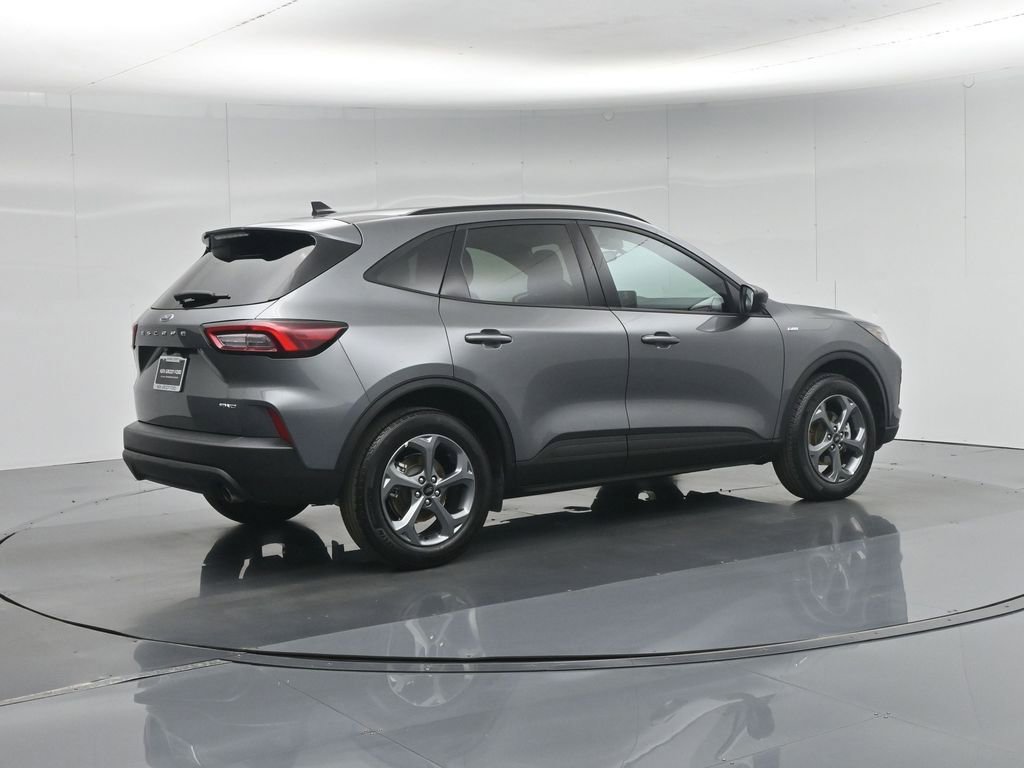 Certified 2025 Ford Escape ST-Line AWD/4WD image 6