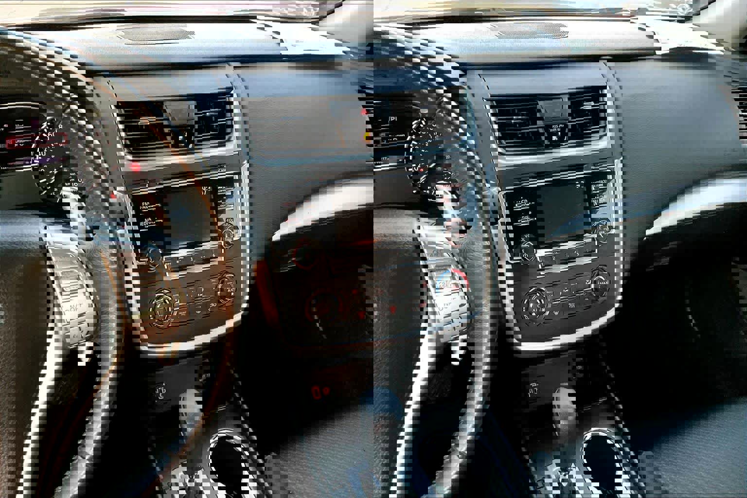 Used 2017 Nissan Altima 2.5 SR image 7