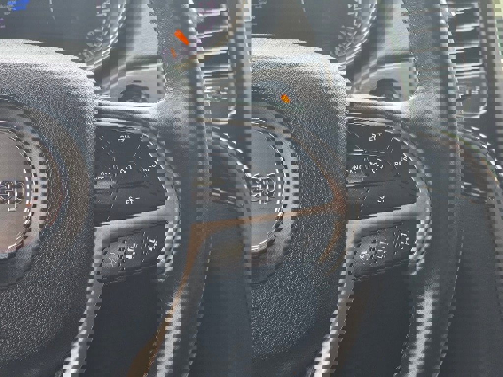 Used 2018 Jeep Grand Cherokee High Altitude image 20