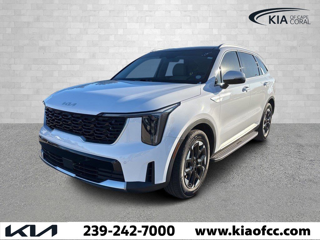 Certified 2025 Kia Sorento S w/ Panoramic Sunroof Package