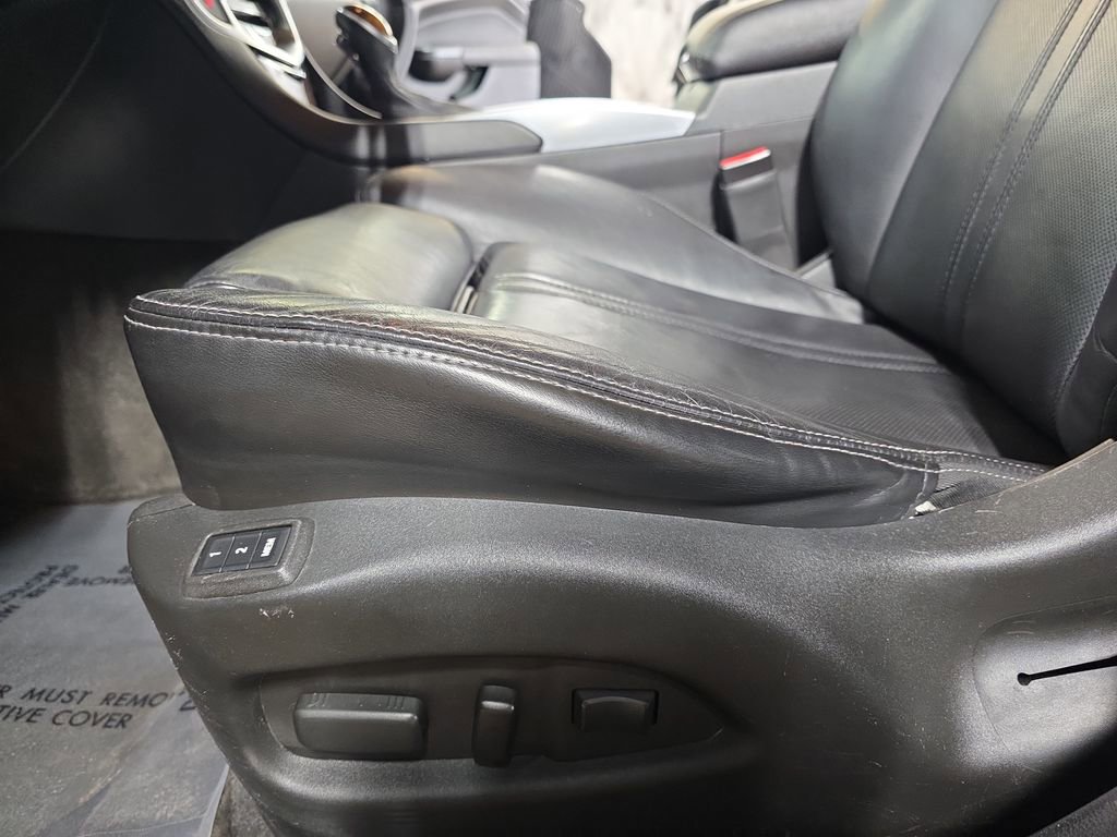 Used 2015 Cadillac SRX Luxury w/ Driver Awareness Package image 28