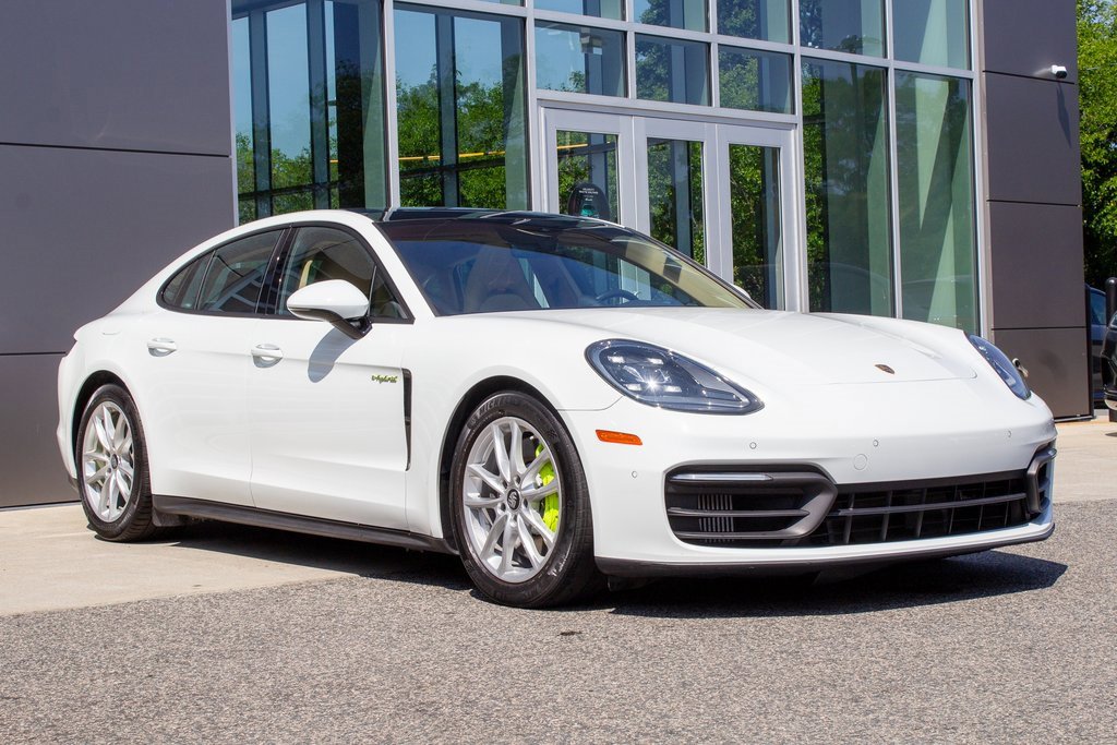 Used 2022 Porsche Panamera 4 w/ Premium Package image 3