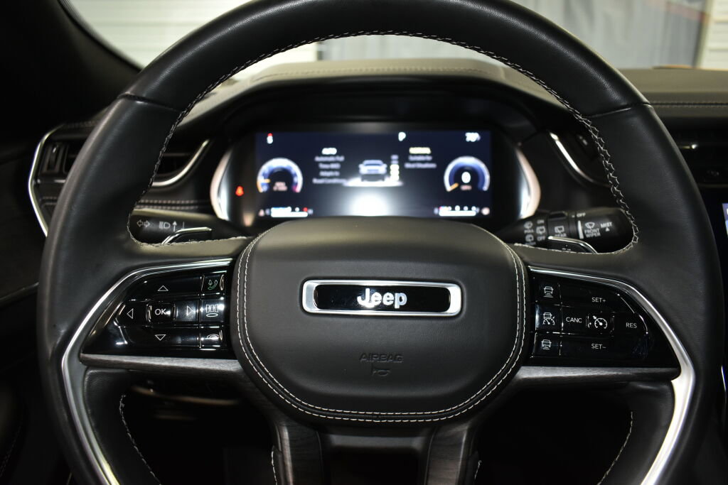 Used 2021 Jeep Grand Cherokee L Overland w/ Luxury Tech Group IV image 10