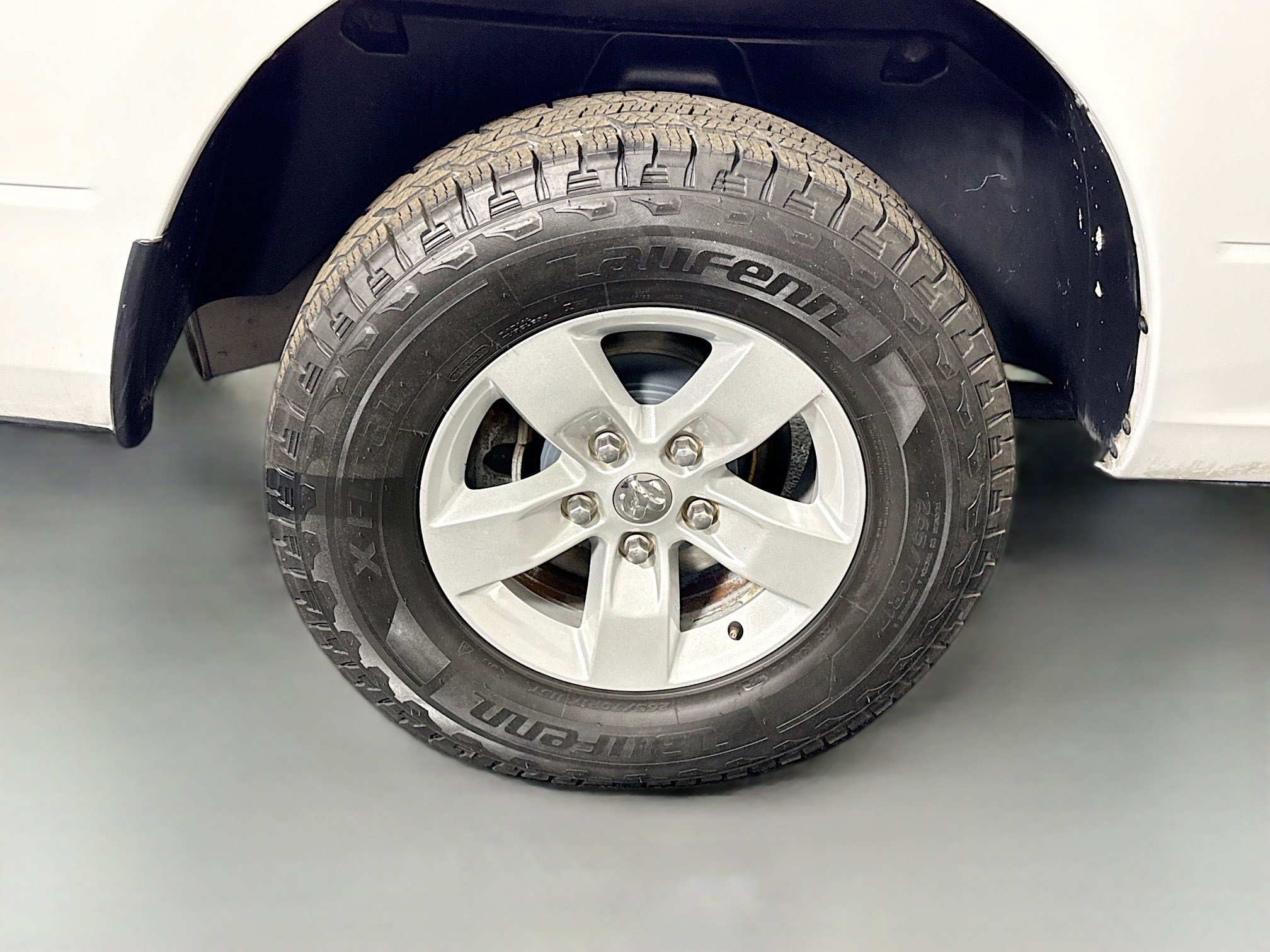 Used 2020 RAM 1500 Tradesman w/ Chrome Plus Package RWD image 32