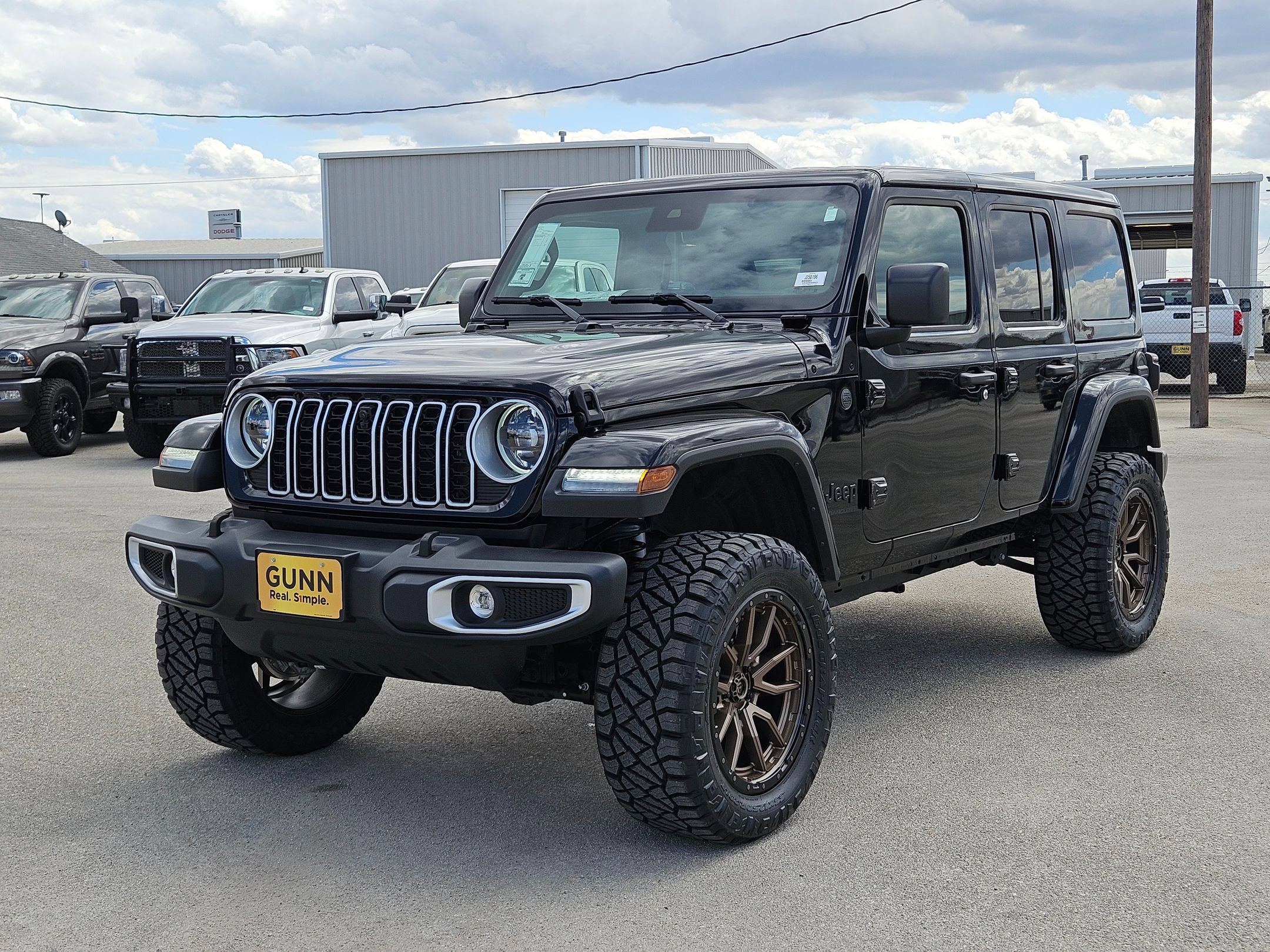 New 2025 Jeep Wrangler Unlimited Sahara w/ Safety Group AWD/4WD image 7