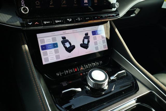 New 2026 Jeep Grand Wagoneer L Summit AWD/4WD image 14