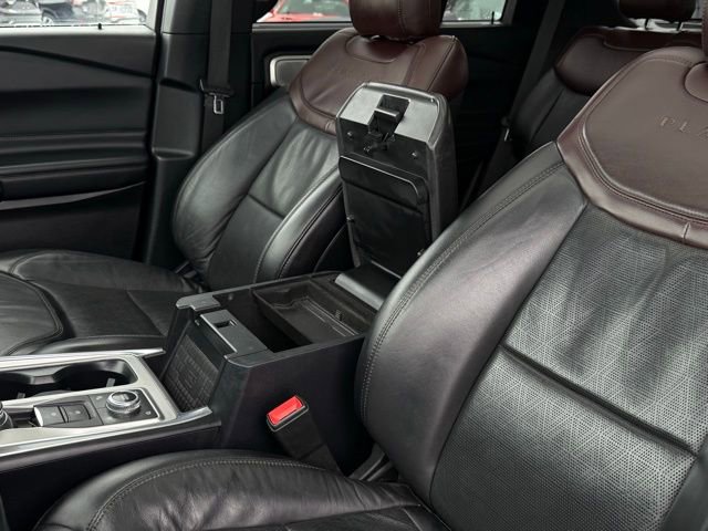 Used 2020 Ford Explorer Platinum w/ Premium Technology Package image 32