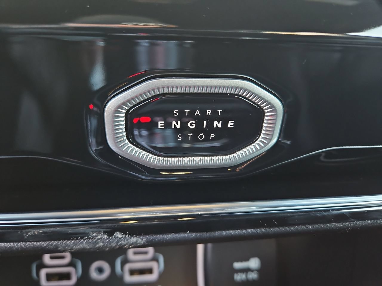 New 2026 Jeep Grand Cherokee Altitude AWD/4WD image 26