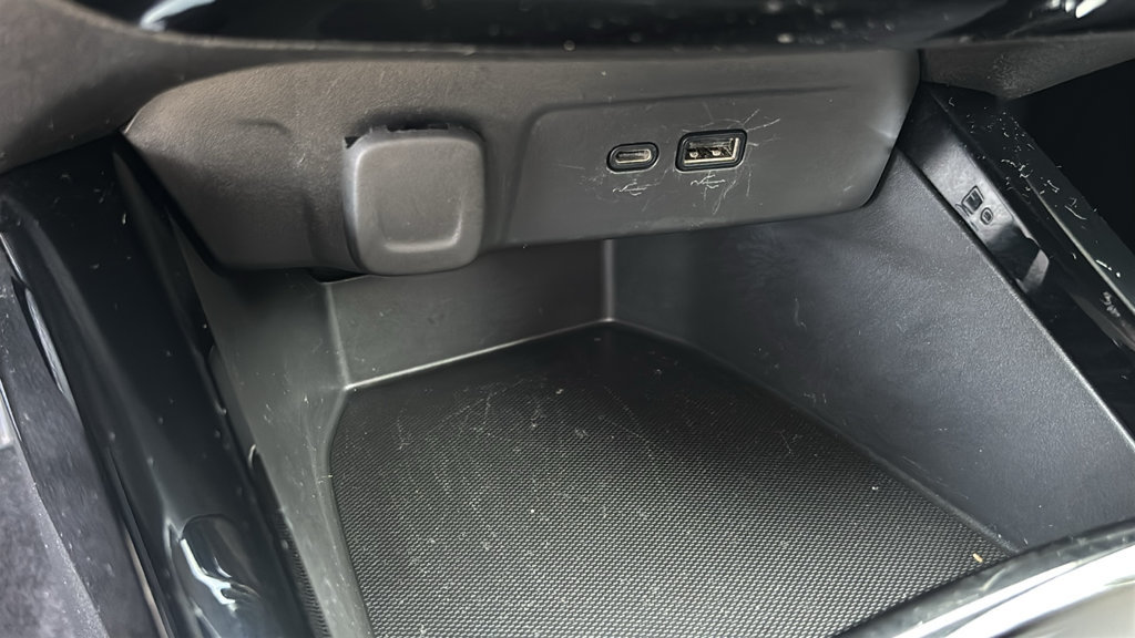 Used 2025 Chevrolet Trax LT FWD image 20