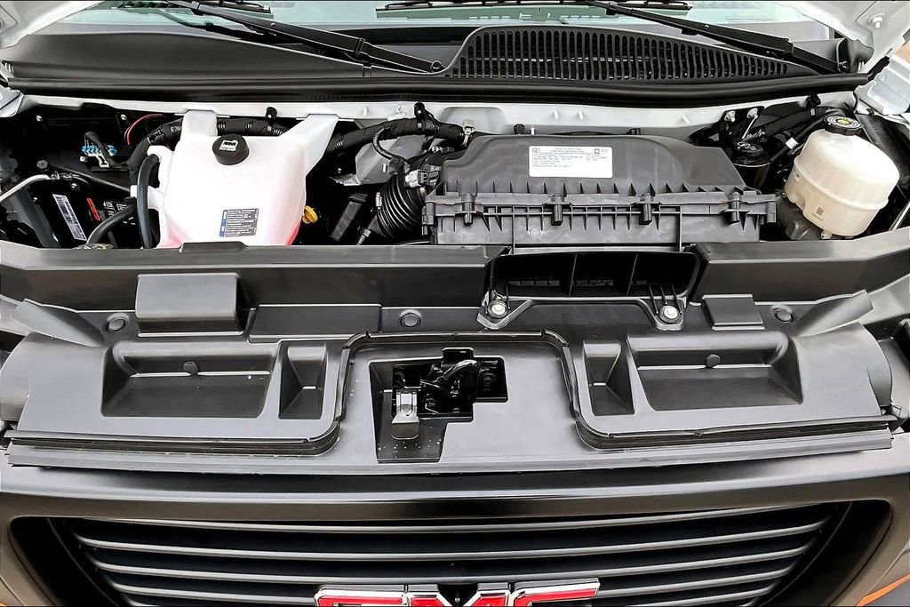 New 2025 GMC Savana 3500 Extended w/ Driver Convenience Package image 23