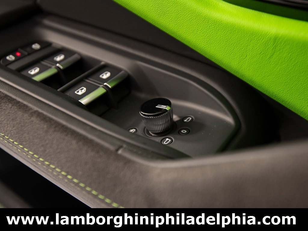 Used 2024 Lamborghini Urus S image 16