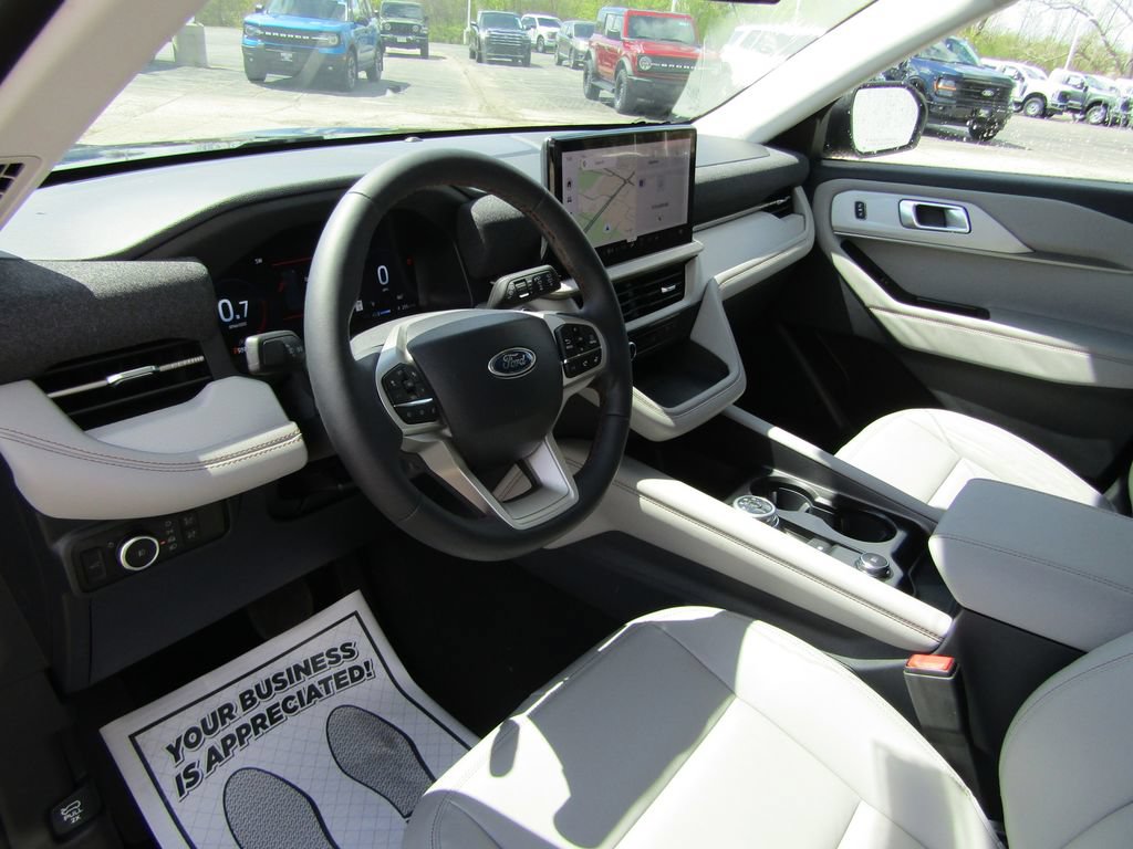 New 2026 Ford Explorer Active w/ Active Comfort Package AWD/4WD image 10