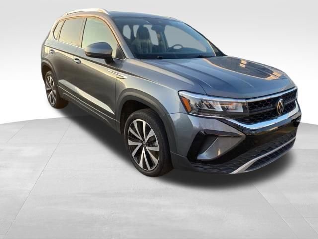 Used 2024 Volkswagen Taos SE image 5