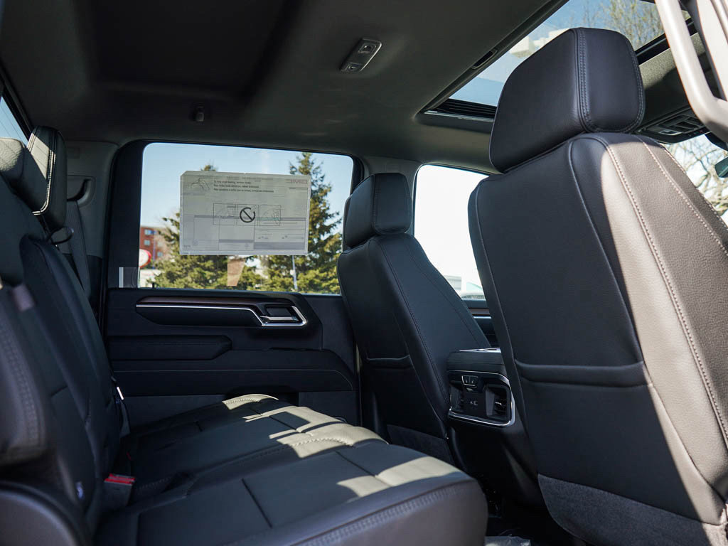 New 2025 GMC Sierra 3500 Denali w/ Denali Reserve Package image 10