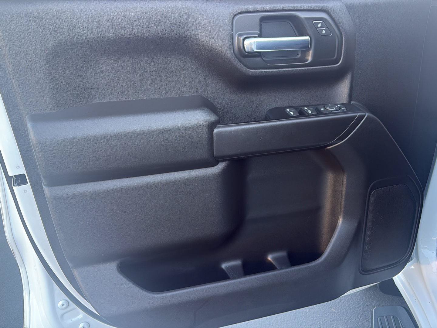 Used 2022 Chevrolet Silverado 1500 Custom RWD image 11