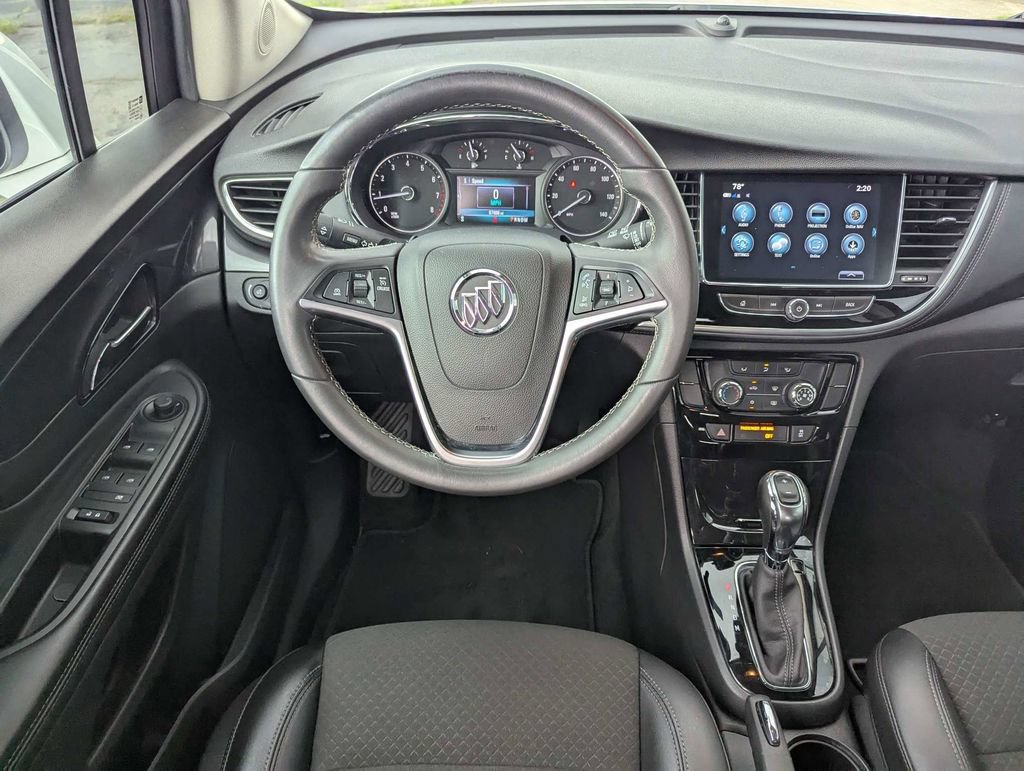 Used 2021 Buick Encore Preferred w/ Safety Package FWD image 16
