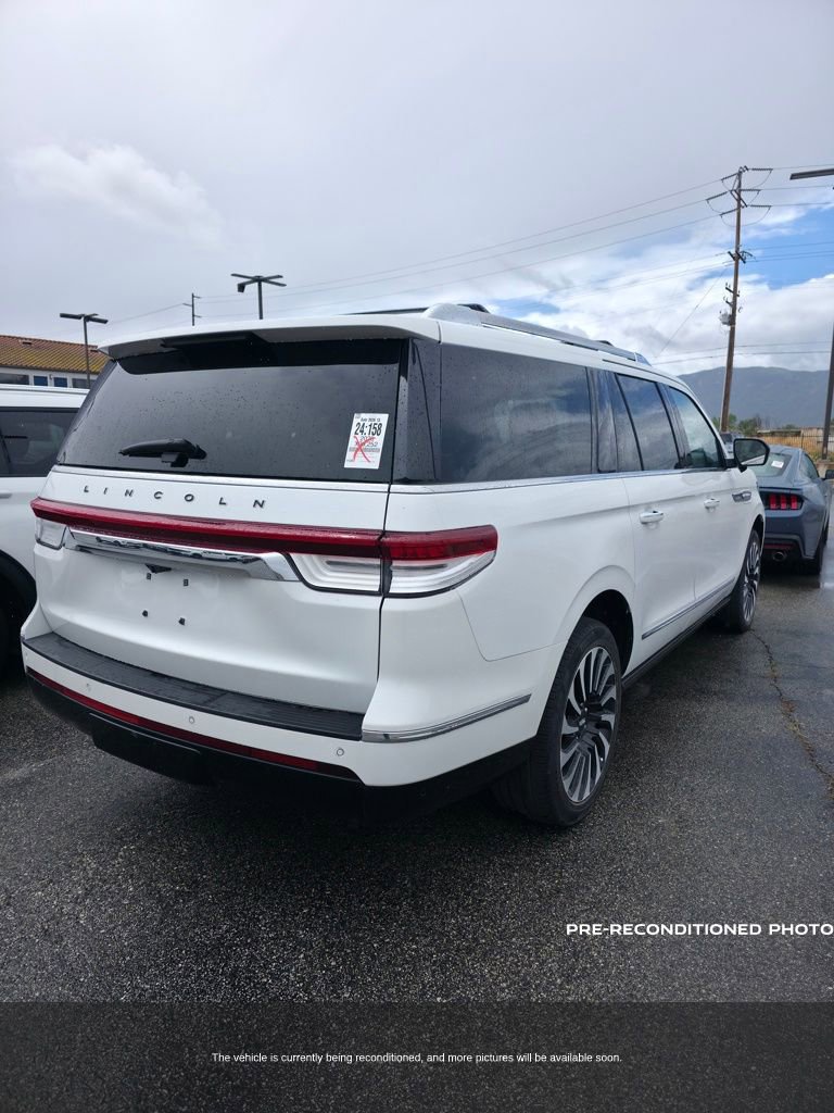 Used 2023 Lincoln Navigator L Black Label image 4