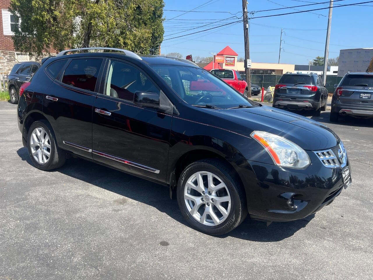 Used 2012 Nissan Rogue SL image 2