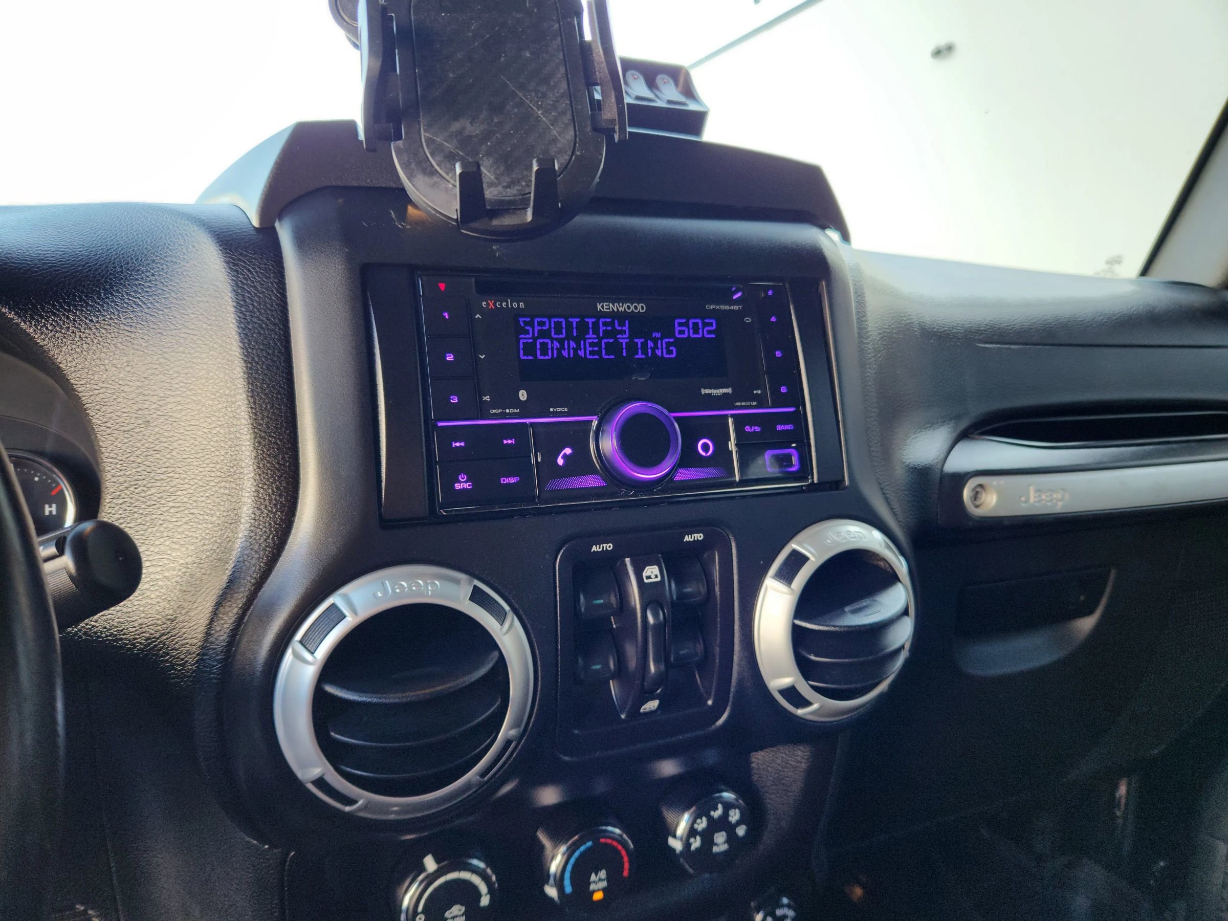 Used 2017 Jeep Wrangler Unlimited Rubicon w/ Cold Weather Group image 10