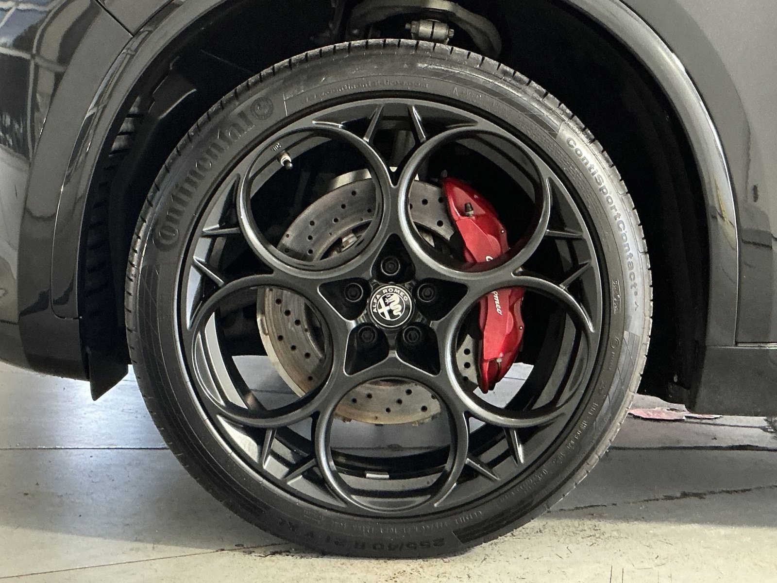 Used 2022 Alfa Romeo Stelvio Quadrifoglio w/ Active Assist Plus Package AWD/4WD image 13