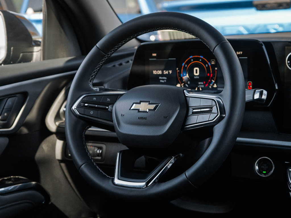 New 2026 Chevrolet Traverse LT w/ Driver Confidence Package AWD/4WD image 16