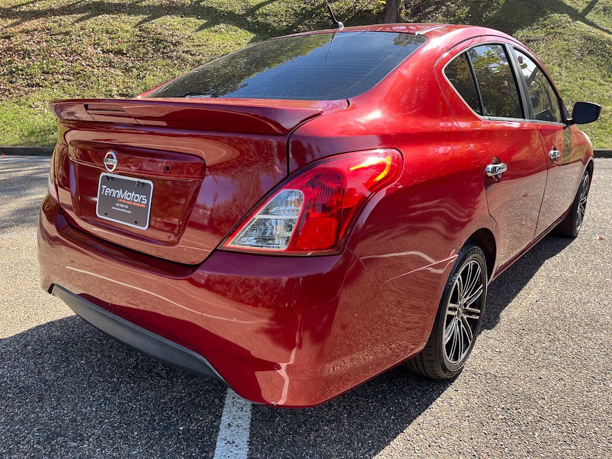 Used 2015 Nissan Versa SV FWD image 32