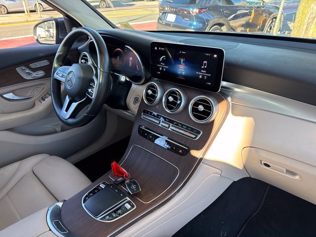 Used 2022 Mercedes-Benz GLC 300 4MATIC image 36