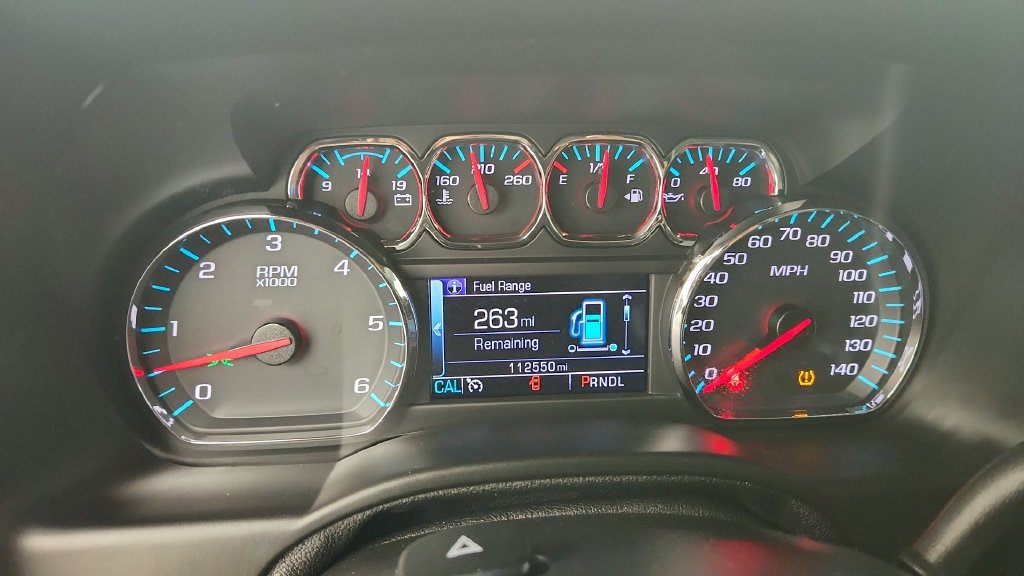 Used 2018 Chevrolet Suburban Premier RWD image 16