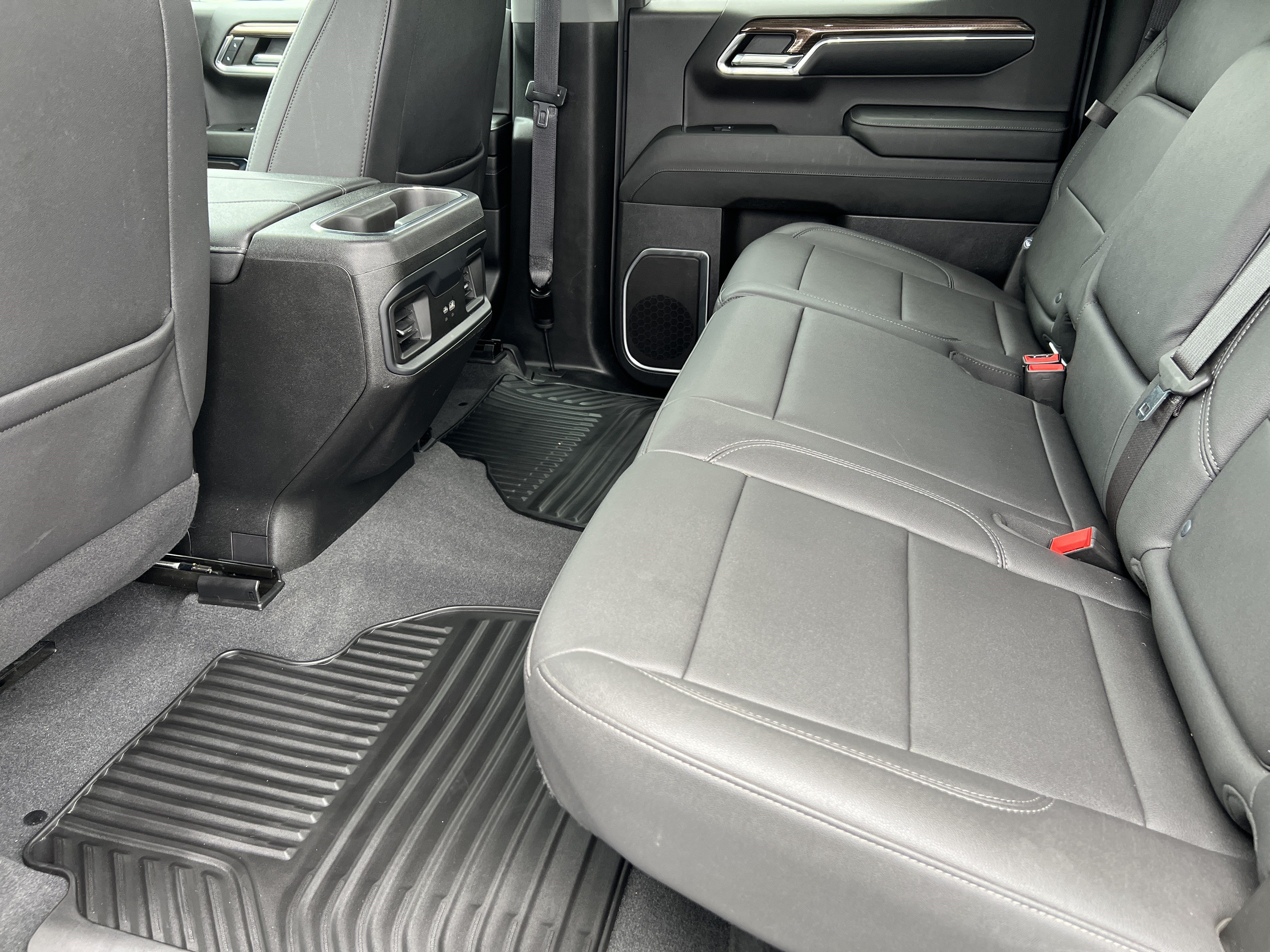 Used 2024 Chevrolet Silverado 1500 RST AWD/4WD image 19