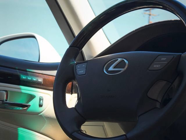 Used 2007 Lexus LS 460 RWD image 18