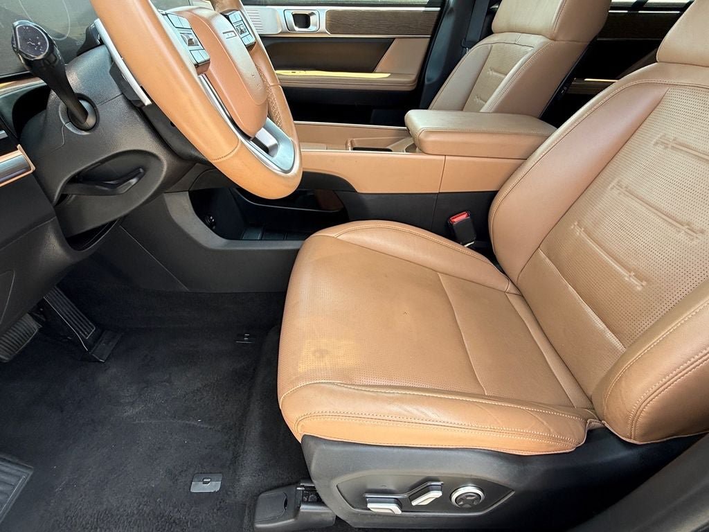 Used 2025 Hyundai Santa Fe Limited AWD/4WD image 12