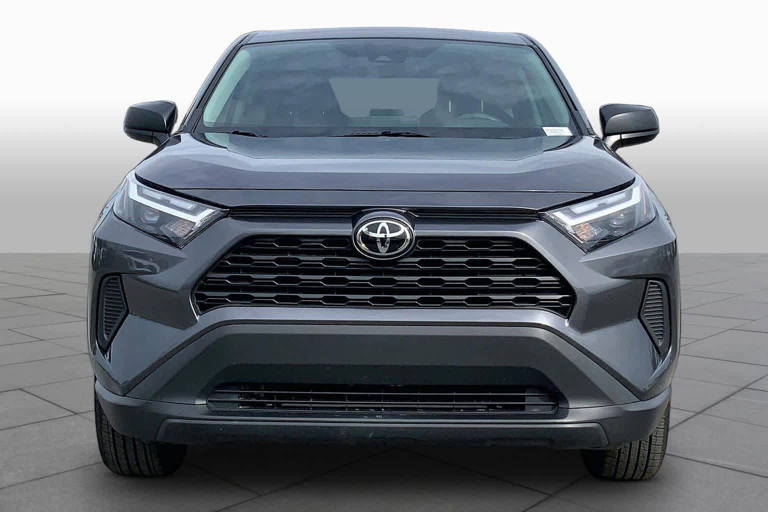 Used 2023 Toyota RAV4 LE FWD image 4