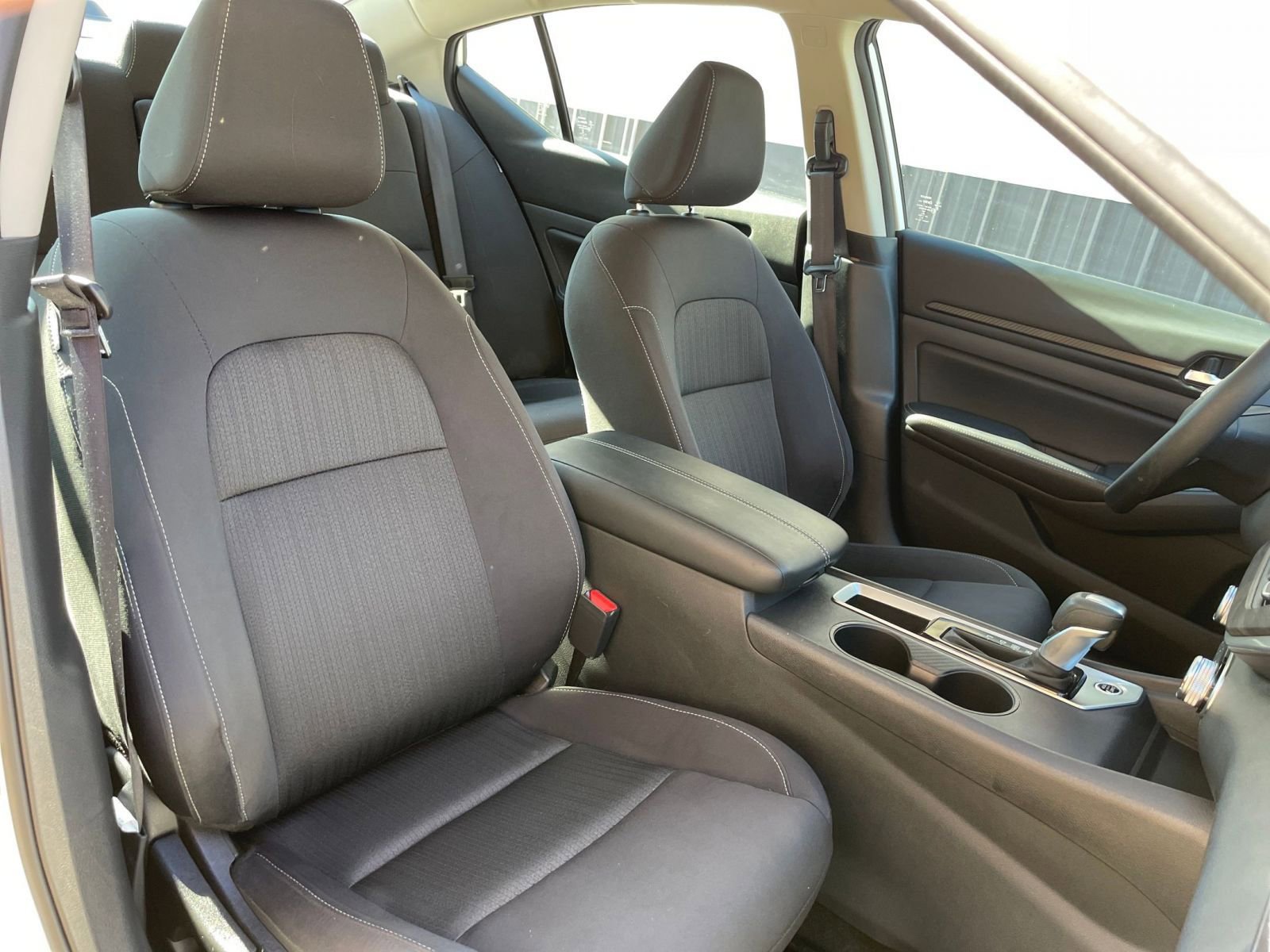 Used 2025 Nissan Altima 2.5 SV image 35