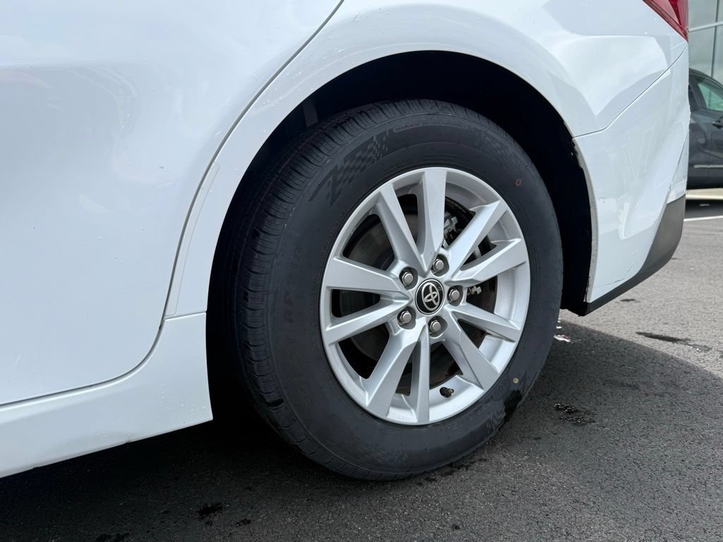 Used 2025 Toyota Camry LE FWD image 30