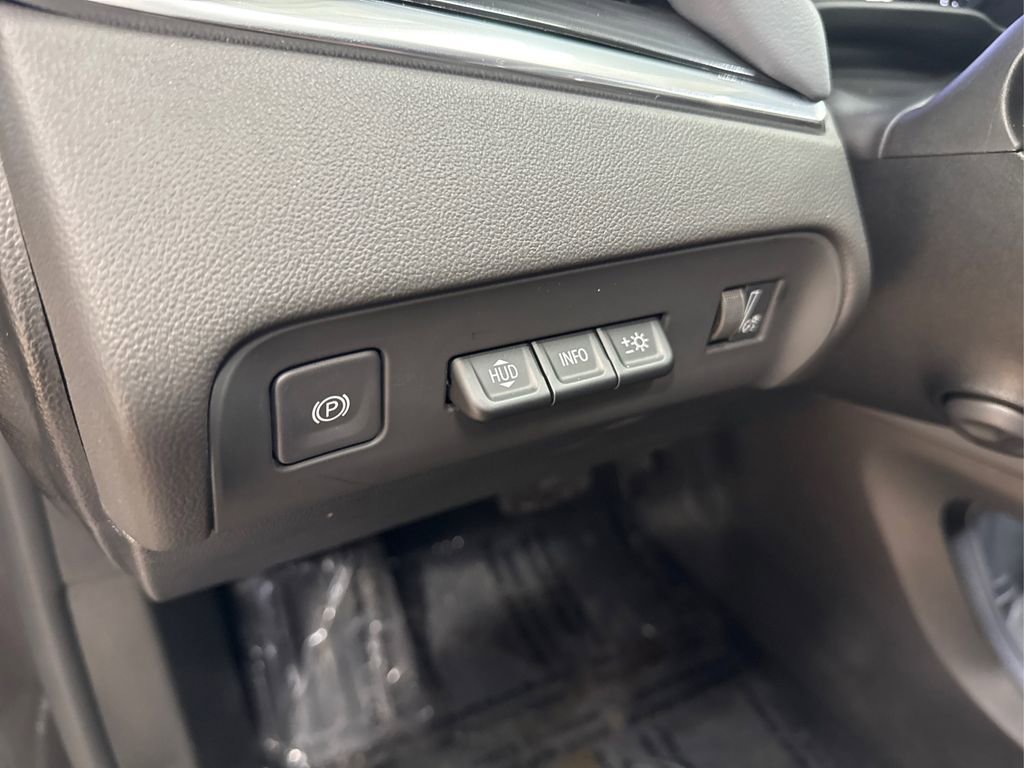 Used 2024 Buick Enclave Premium image 39