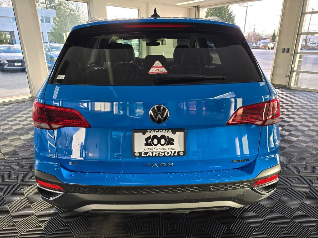 Used 2024 Volkswagen Taos SE image 5