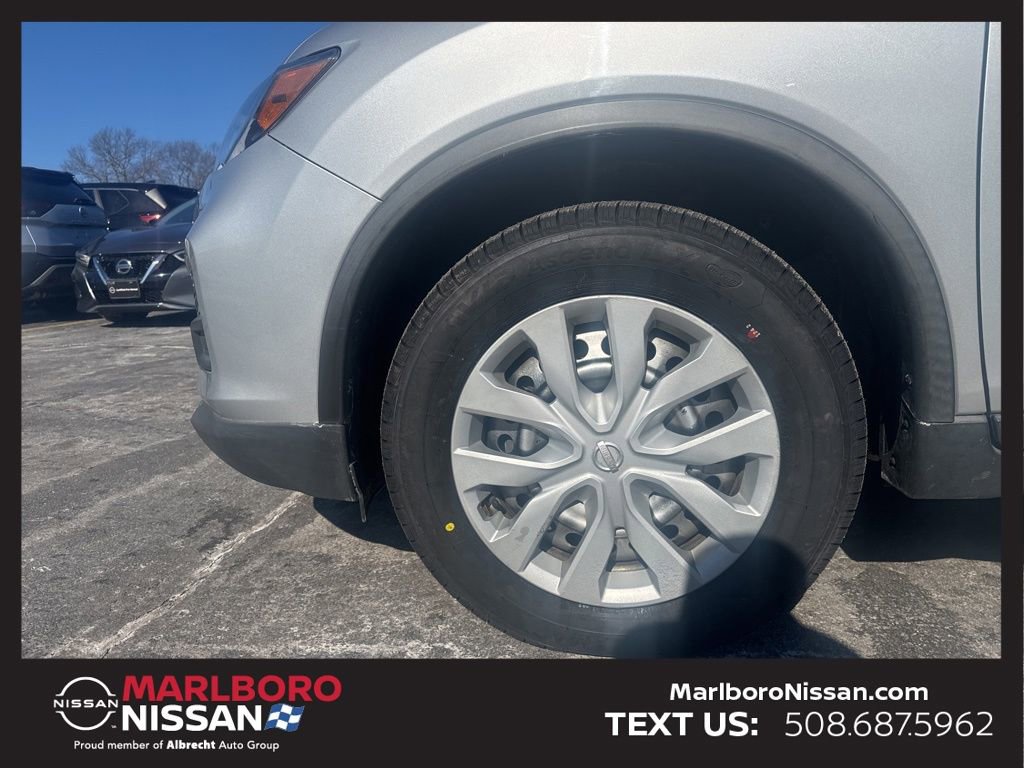 Certified 2018 Nissan Rogue S image 11