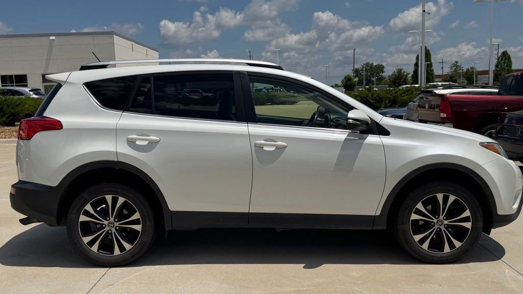 Used 2015 Toyota RAV4 Limited AWD/4WD image 6