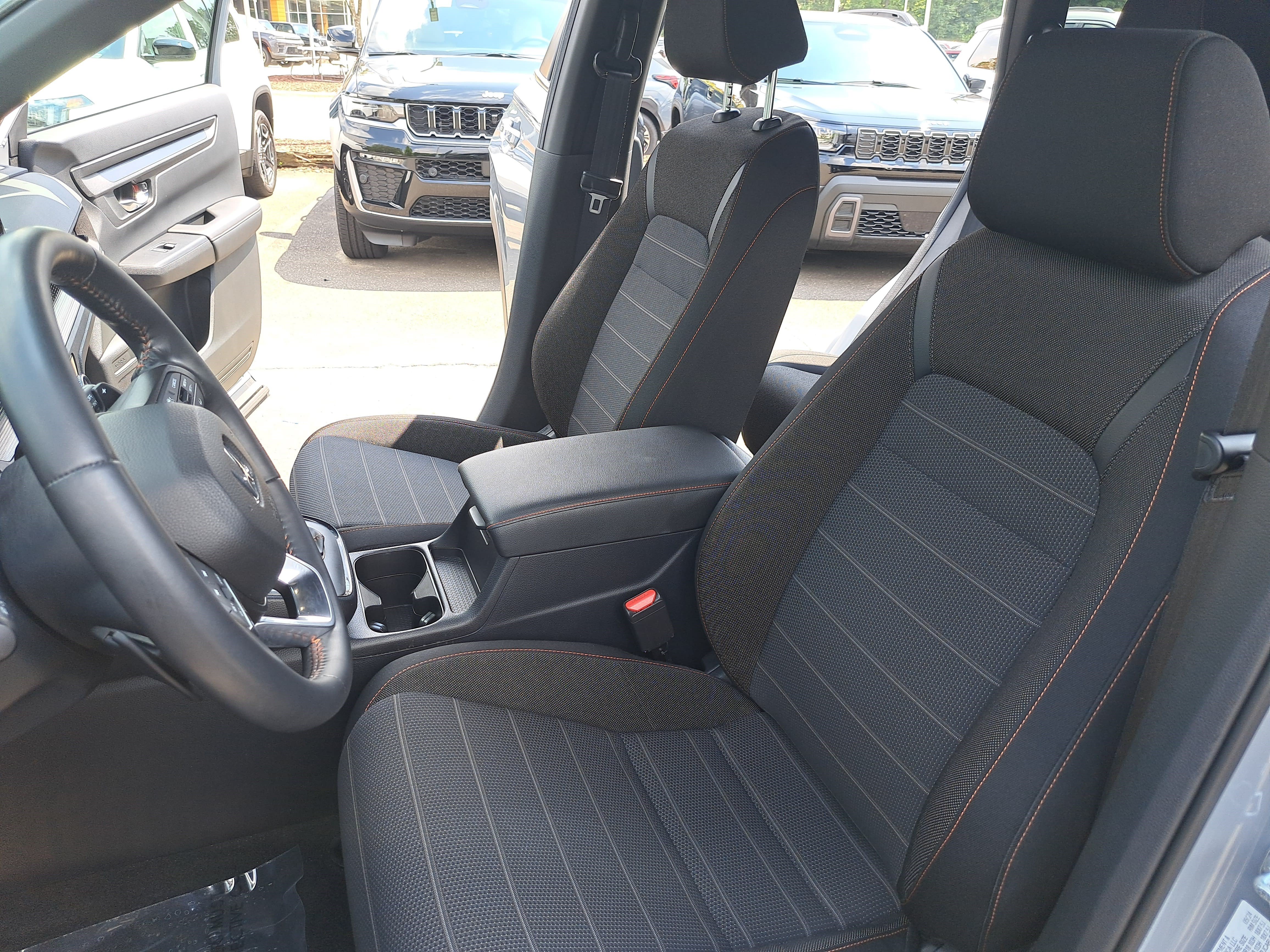 Used 2025 Honda CR-V Sport image 14