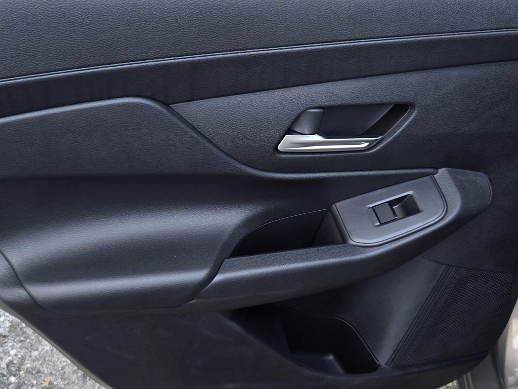 New 2026 Nissan Sentra SV w/ Floor Mat Package FWD image 9