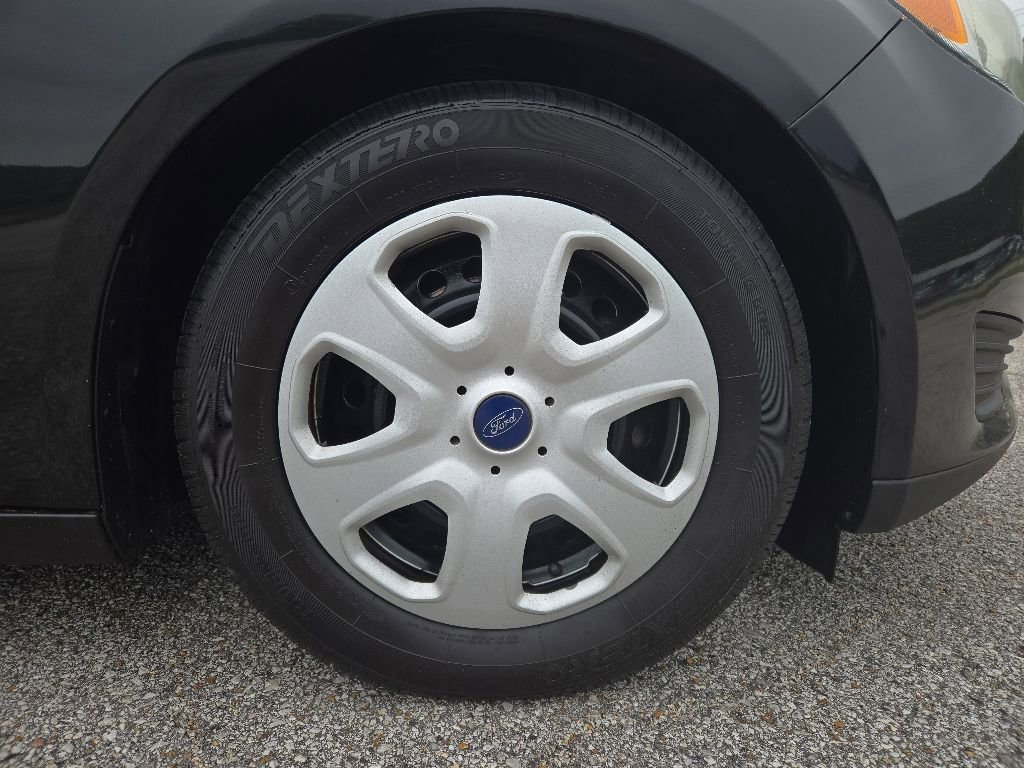 Used 2015 Ford Focus S FWD image 28